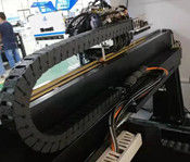 شريط إضاءة ليد 5M 45000 CPH يستخدم على نطاق واسع 0402 مكونات آلة انتقاء ووضع