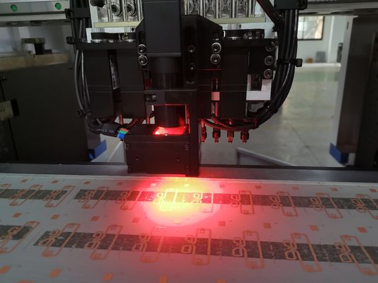 آلة انتقاء ووضع لمبة LED عالية الدقة 80000CPH لمكونات 0201