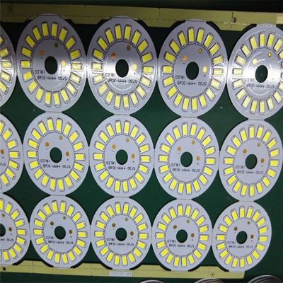 التلقائي 24 رأس PCB SMT آلة التنسيب LED SMT تصاعد آلة مطلق النار