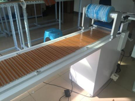 شريط إضاءة LED ، آلة الشريط اللاصق ذات الجانبين ، آلة الشريط اللاصق الأوتوماتيكية LED