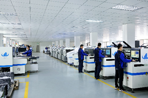 45000CPH خط إنتاج SMD SMT 28 جهاز تغذية LED Chip Mounter Pick And Place Machine