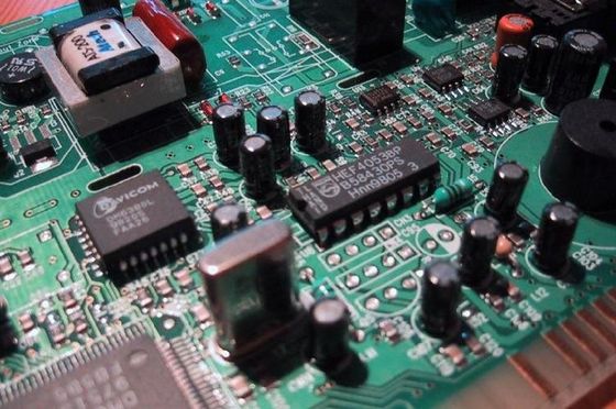 المثالي 98000CPH SMT الاختيار ووضع آلة 1.5 كيلوواط استهلاك الطاقة