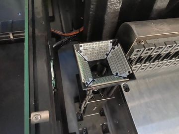 8 فوهات Smt Manual Pick and Place Machine 40000 CPH Mounting Speed ​​دقة عالية