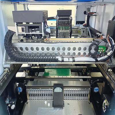 الوحدة المزدوجة SMT Pick Place Machine عالية الدقة لوحة مزدوجة 80000cph