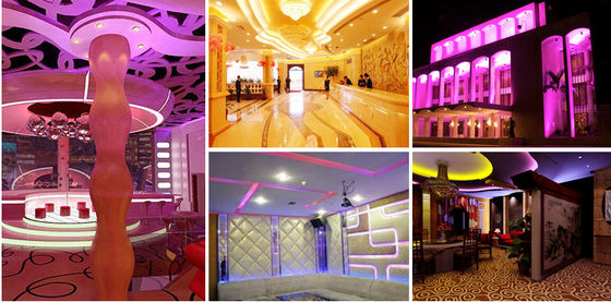 لفة إلى لفة شريط LED آلة تصاعد اختيار ووضع آلة 25W Cph 68Pcs رؤساء